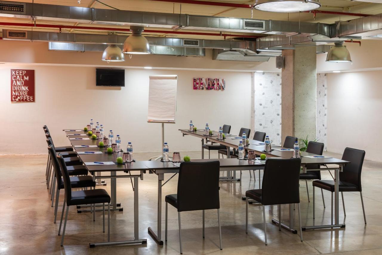 Madrid Airport Suites, Affiliated By Melia المظهر الخارجي الصورة