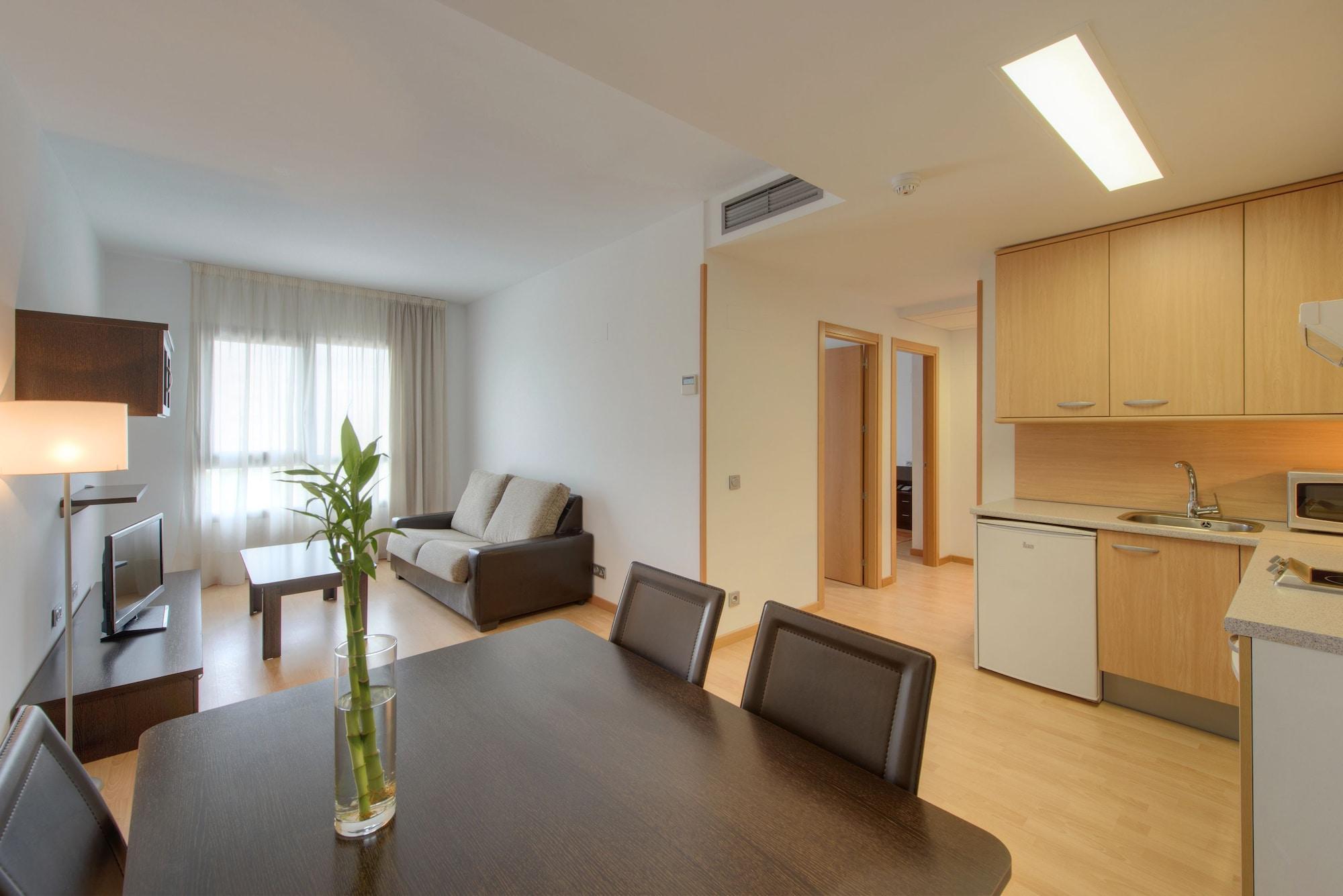 Madrid Airport Suites, Affiliated By Melia المظهر الخارجي الصورة