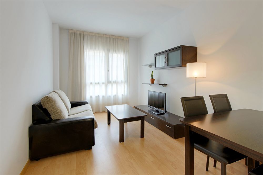 Madrid Airport Suites, Affiliated By Melia المظهر الخارجي الصورة