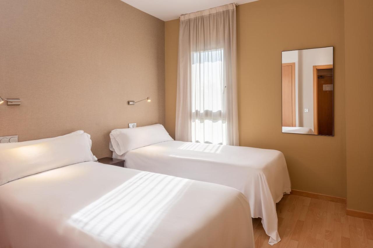Madrid Airport Suites, Affiliated By Melia المظهر الخارجي الصورة